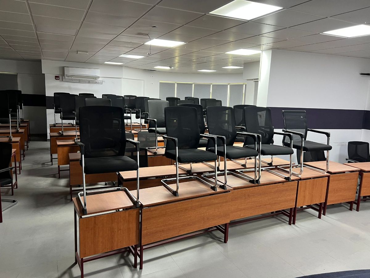 Used office desk and chair buy sell in qatar - Image 8