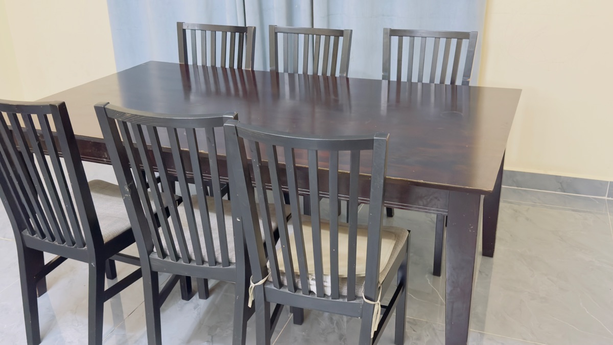 DINING TABLE WITH 6 CHAIRS - Image 3