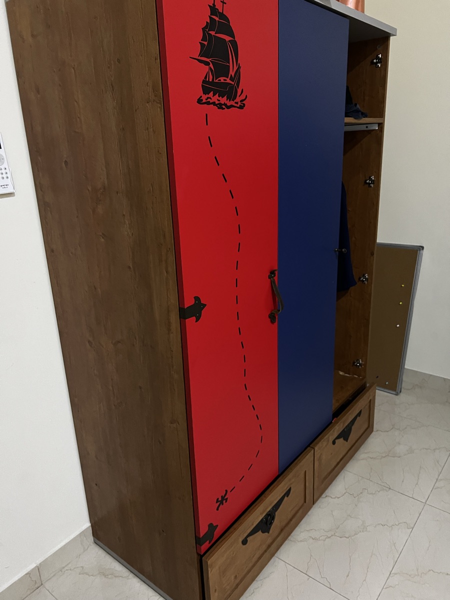 Pirate wardrobe - Image 5
