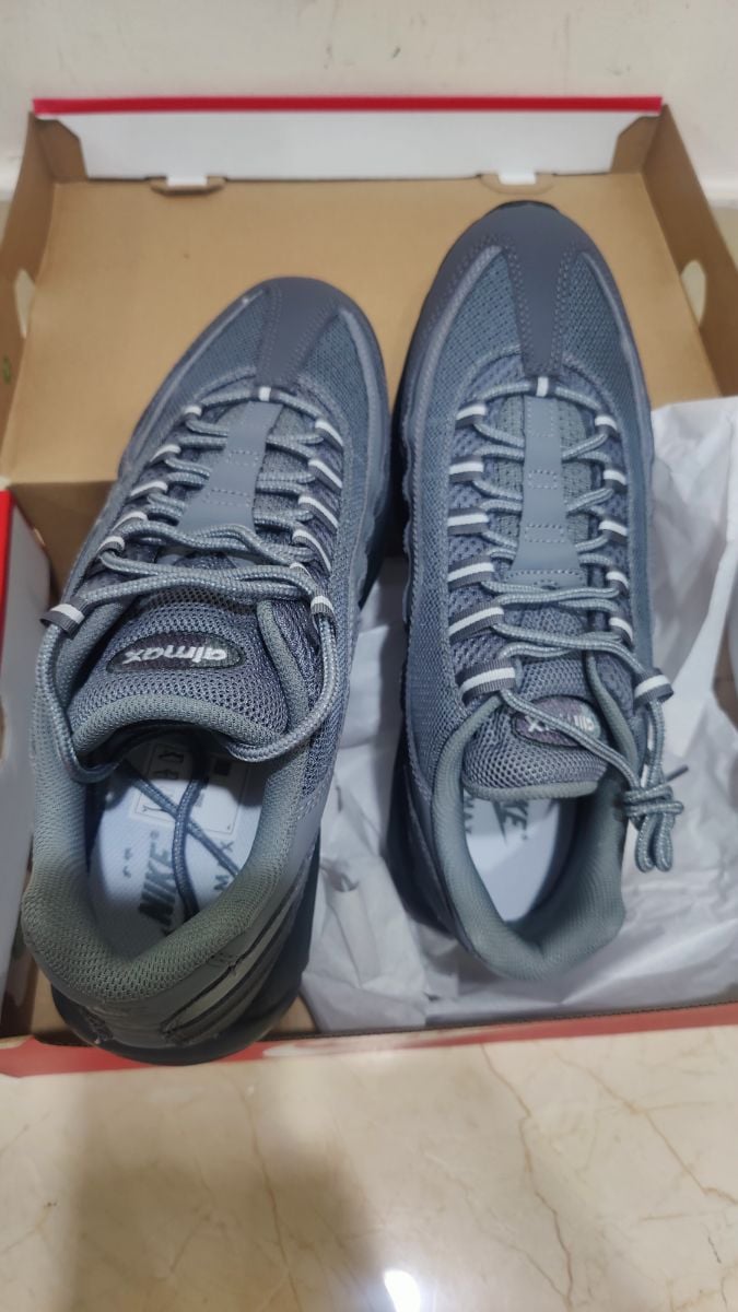 Nike Air Max 95 UK 10 NEW - Image 4