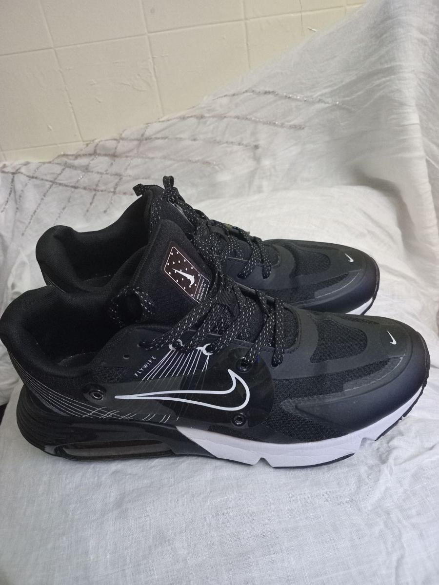 Original Nike made in Vietnam - Image 4