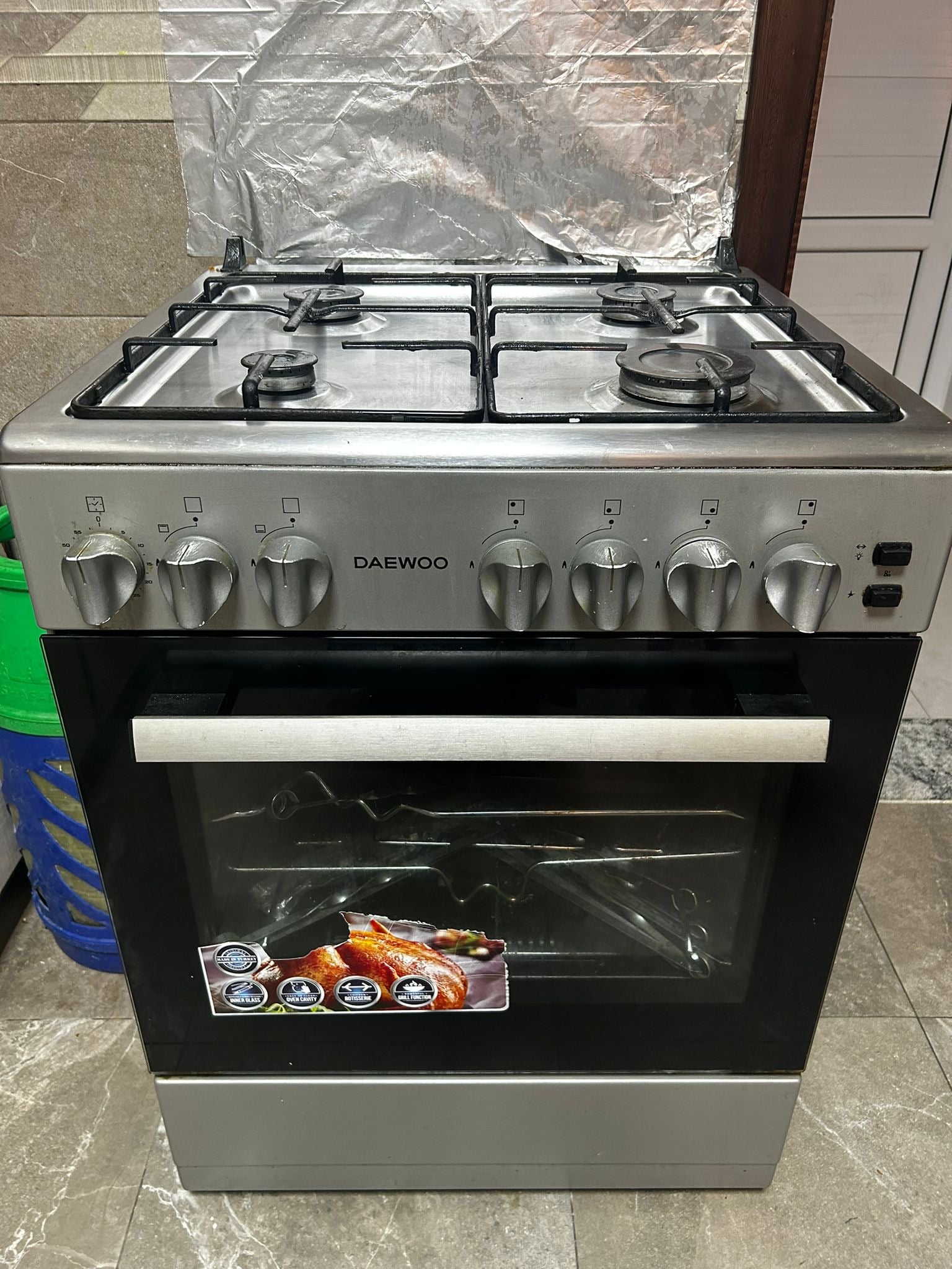 Gas stove 4 burner with Oven (Dawoo brand) - Image 1