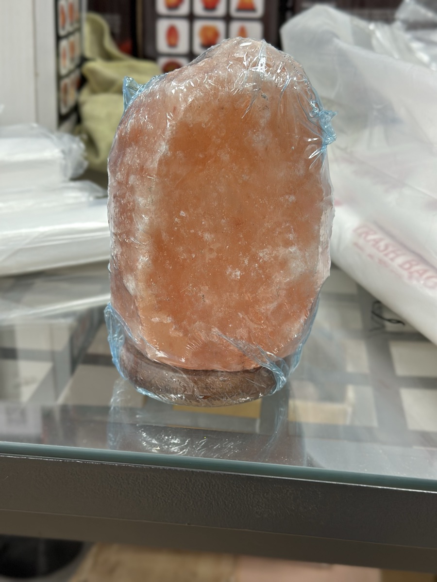 Pink salt lamp - Image 8