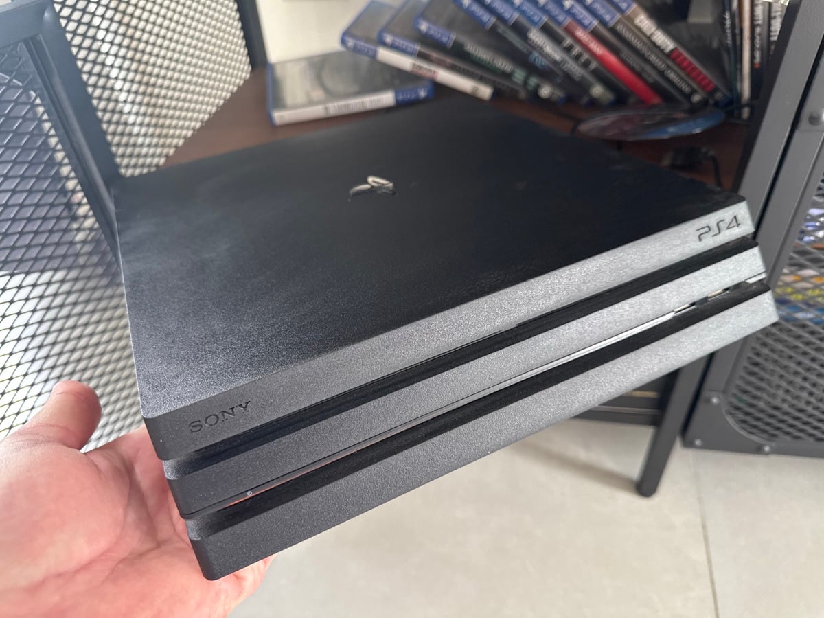 PlayStation 4 PRO with 2 controllers - Image 2