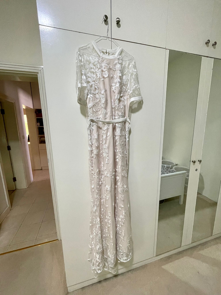 Wedding dress - Image 1