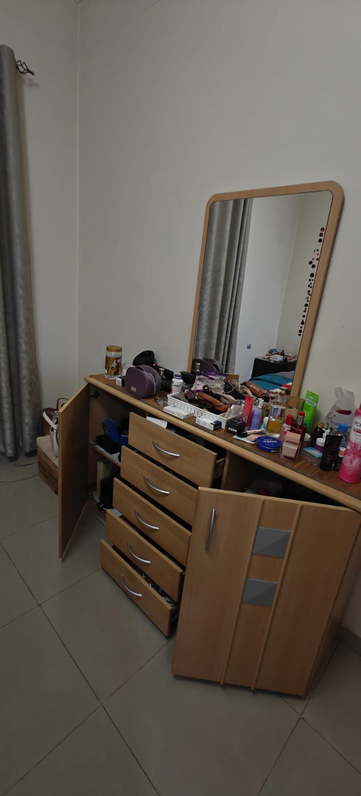 King bed, side tables, mattress & dressing table  - Image 5