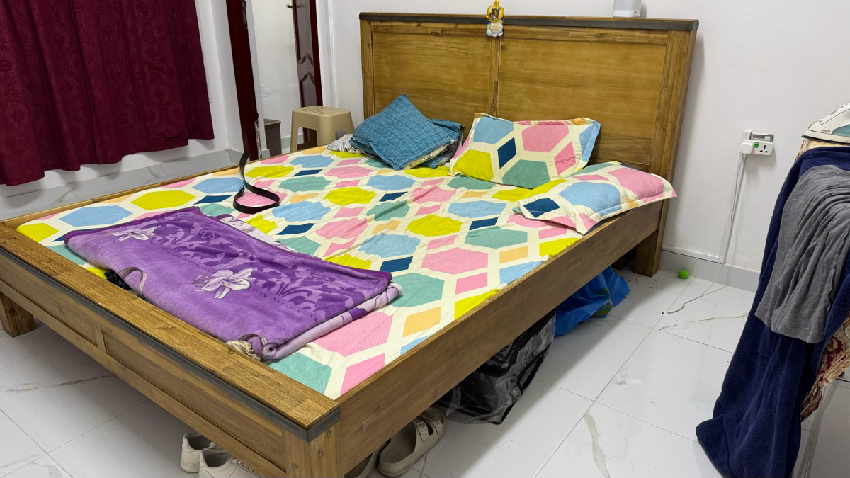 King Size Wooden Bed - 180 X 200 CM - Image 3