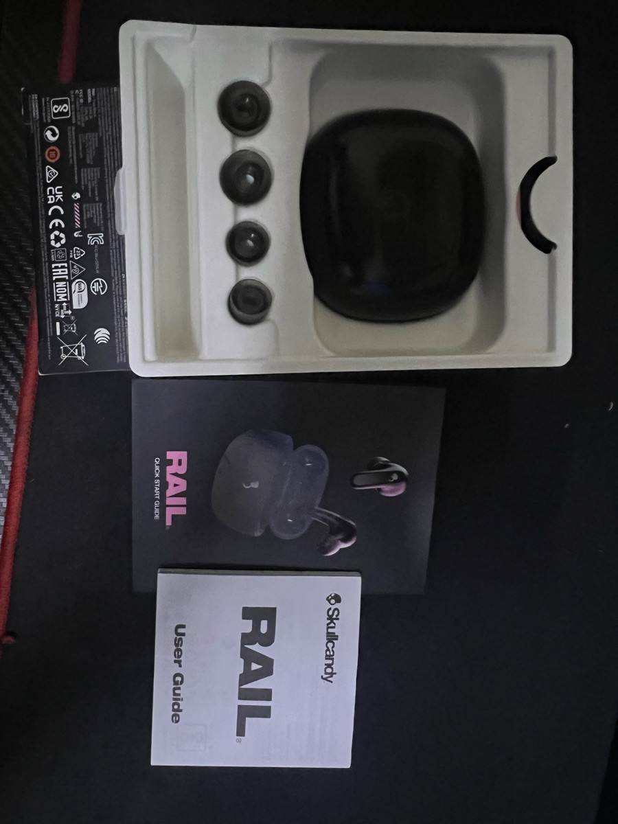Skullcandy and JBL earbuds/headphones - Image 5