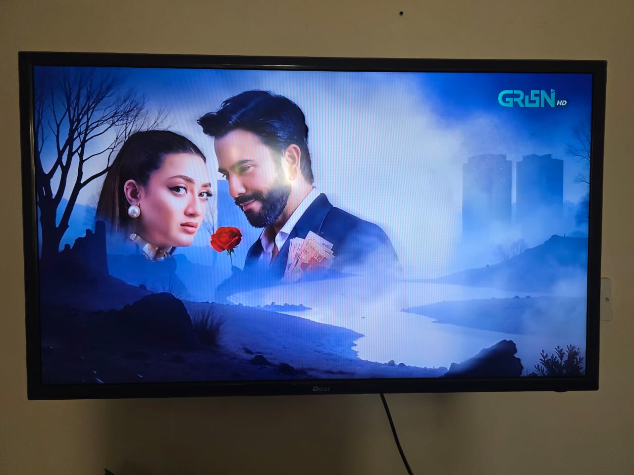 42# SMART TV FOR SALE - Image 3