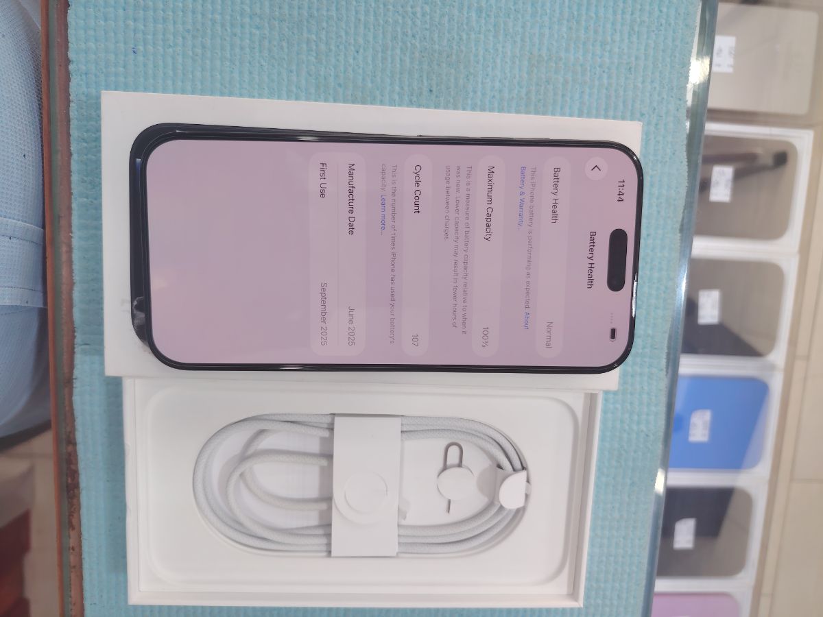 I phone 16 pro max 256gb black color - Image 4