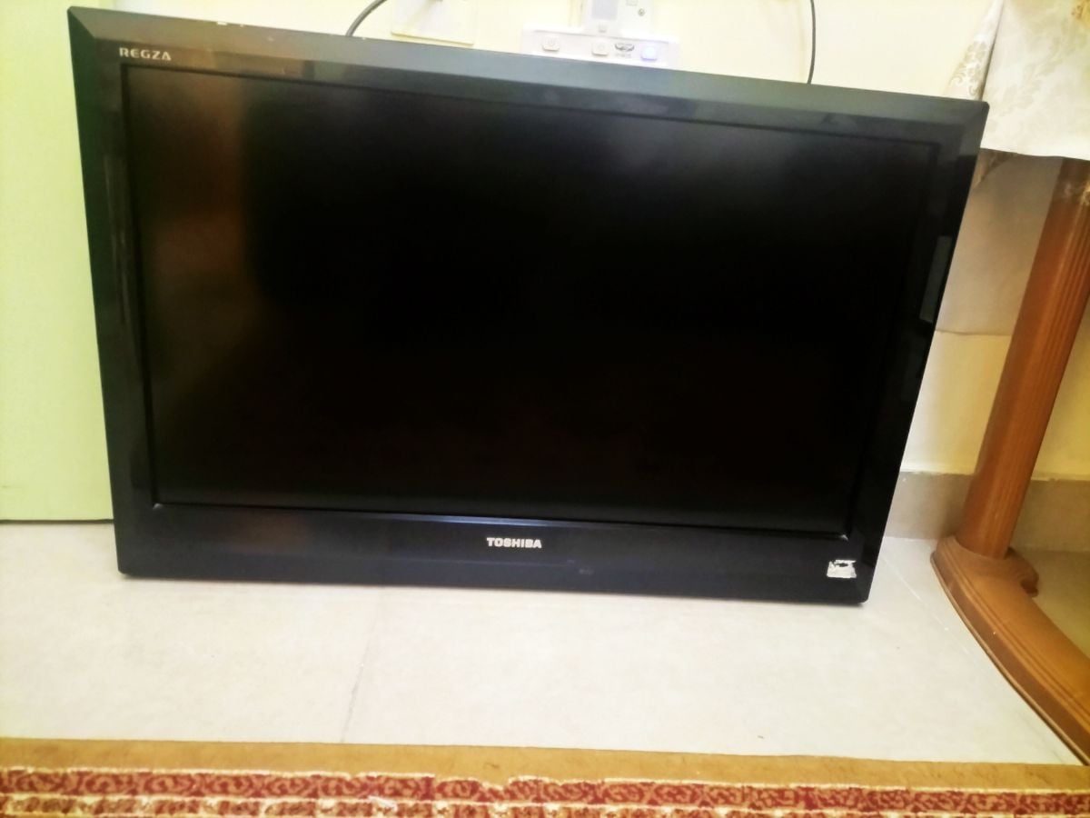 TOSHIBA 32 inch Normal TV - Image 2