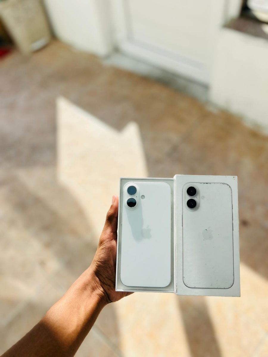 iPhone 16 - Image 3