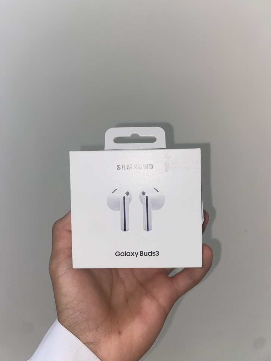Samsung galaxy buds 3 brand new - Image 1