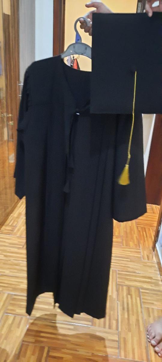 Graduation gaon - Image 1