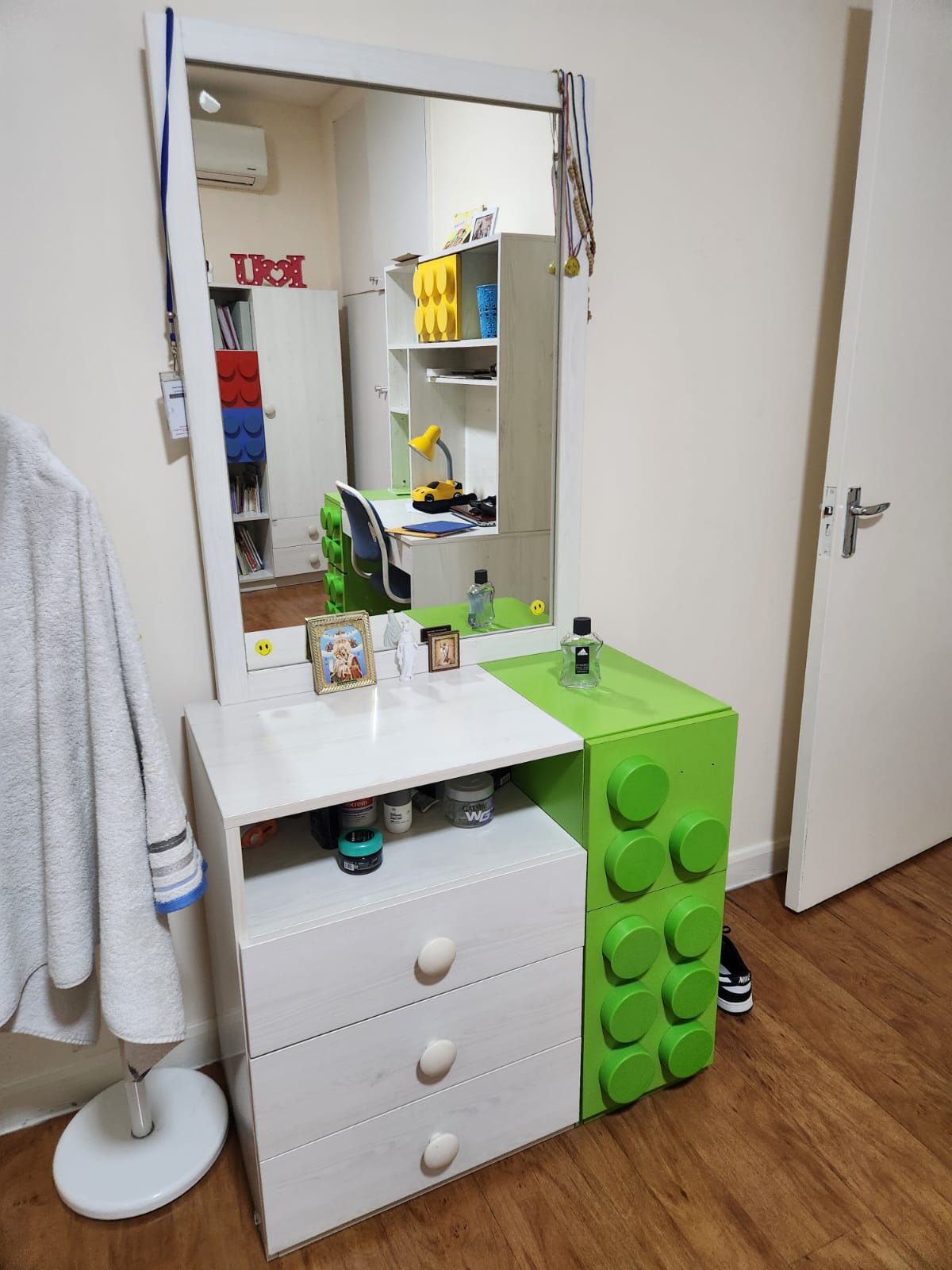 complete set of kids bedroom - Image 1