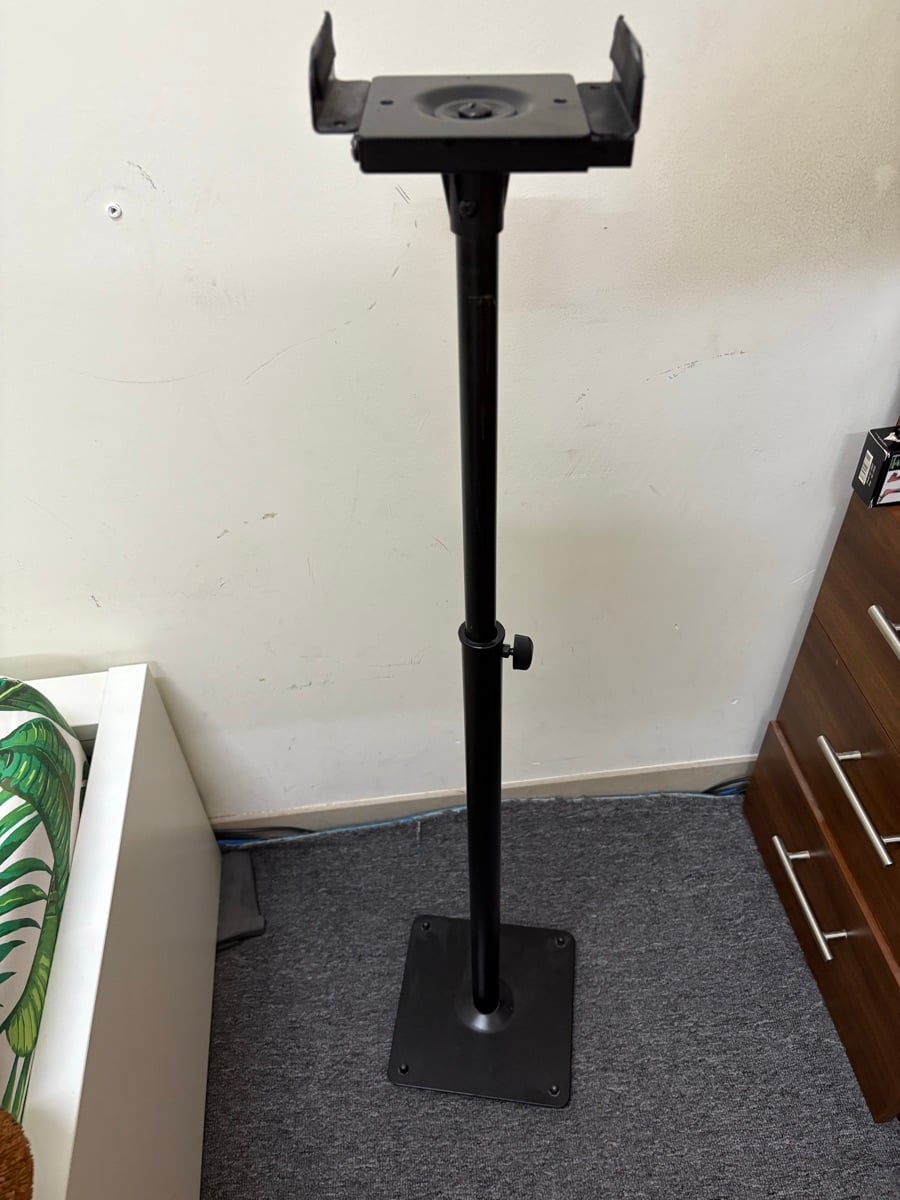 Bookshelf Speaker stand - Image 2