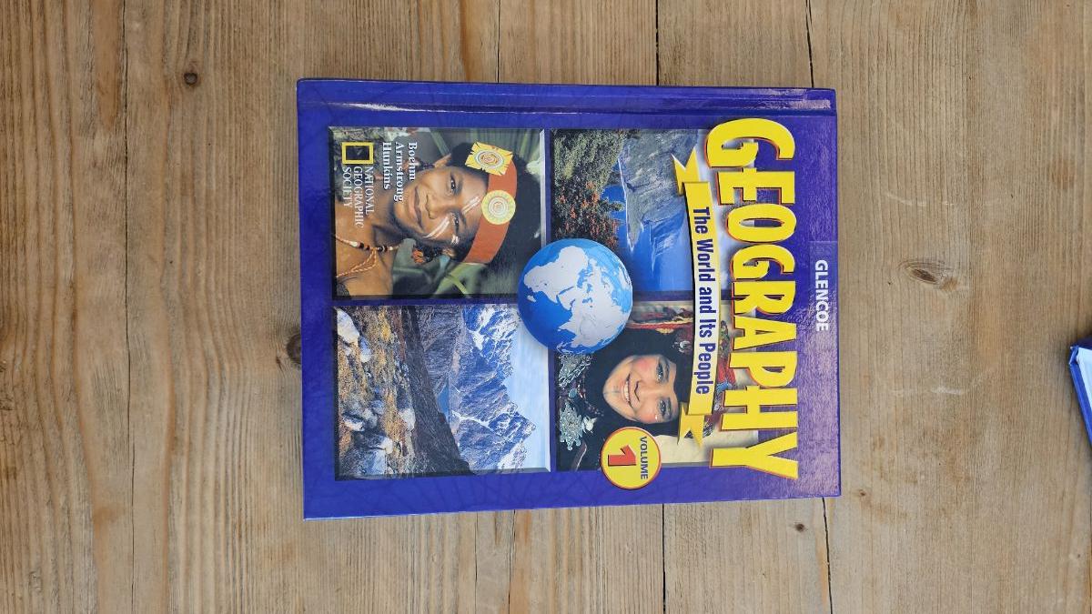 Geography books - Image 1