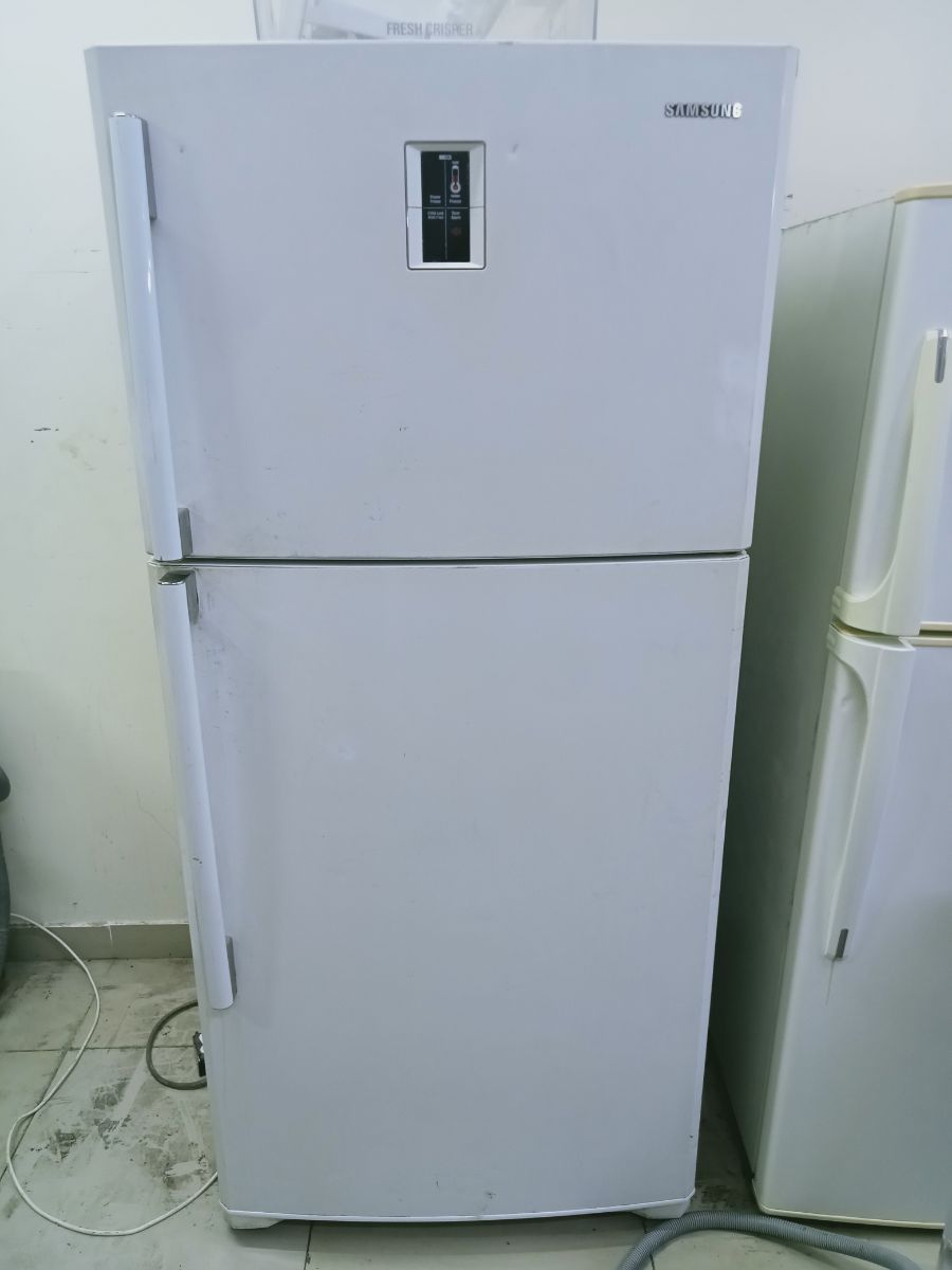 Samsung refrigerator available for sale - Image 2