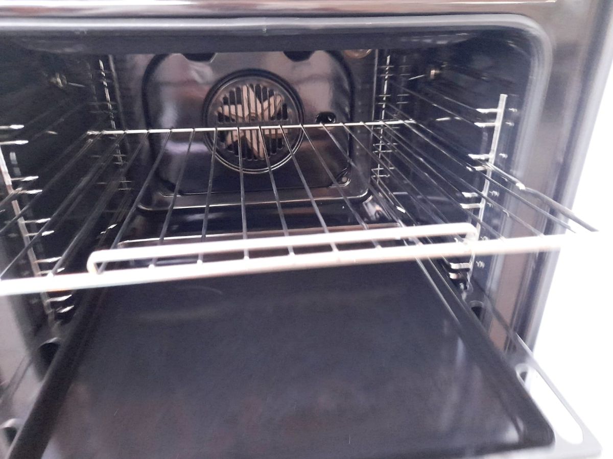 INDESIT Electric Ceramic Stove Selling. 50016820 - Image 7