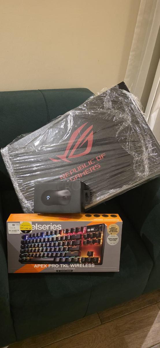 ASUS ROG Strix SCAR 18 Gaming Laptop Intel Core Ultra 9 275HX/DDR5 64GB/2TB + 2TB SSD (RAID 0)/NVIDIA GeForce RTX 5090 24GB/18-inch 2.5K (2560x1600 WQXGA) 16:10/240Hz/Windows 11 Home - Off Black - Image 3