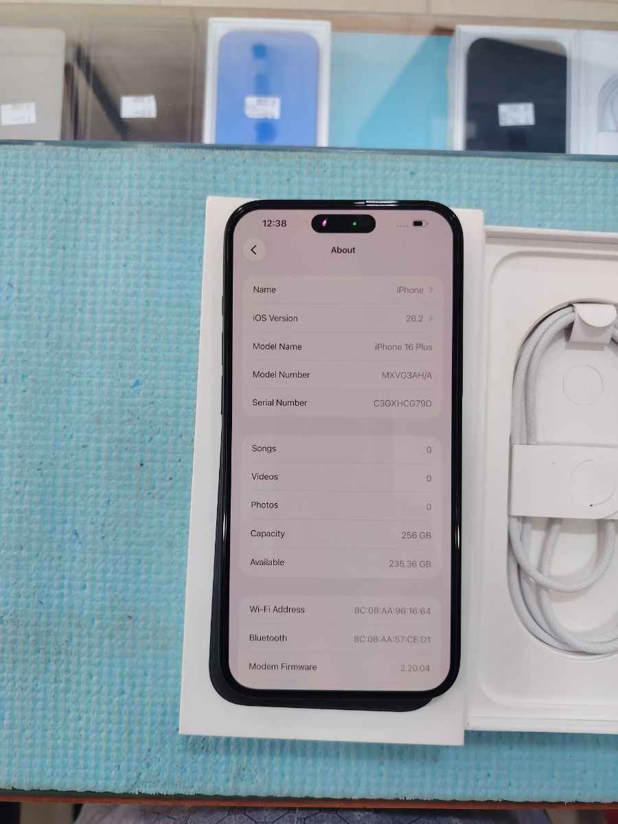 I phone 16 plus 256gb black color - Image 6