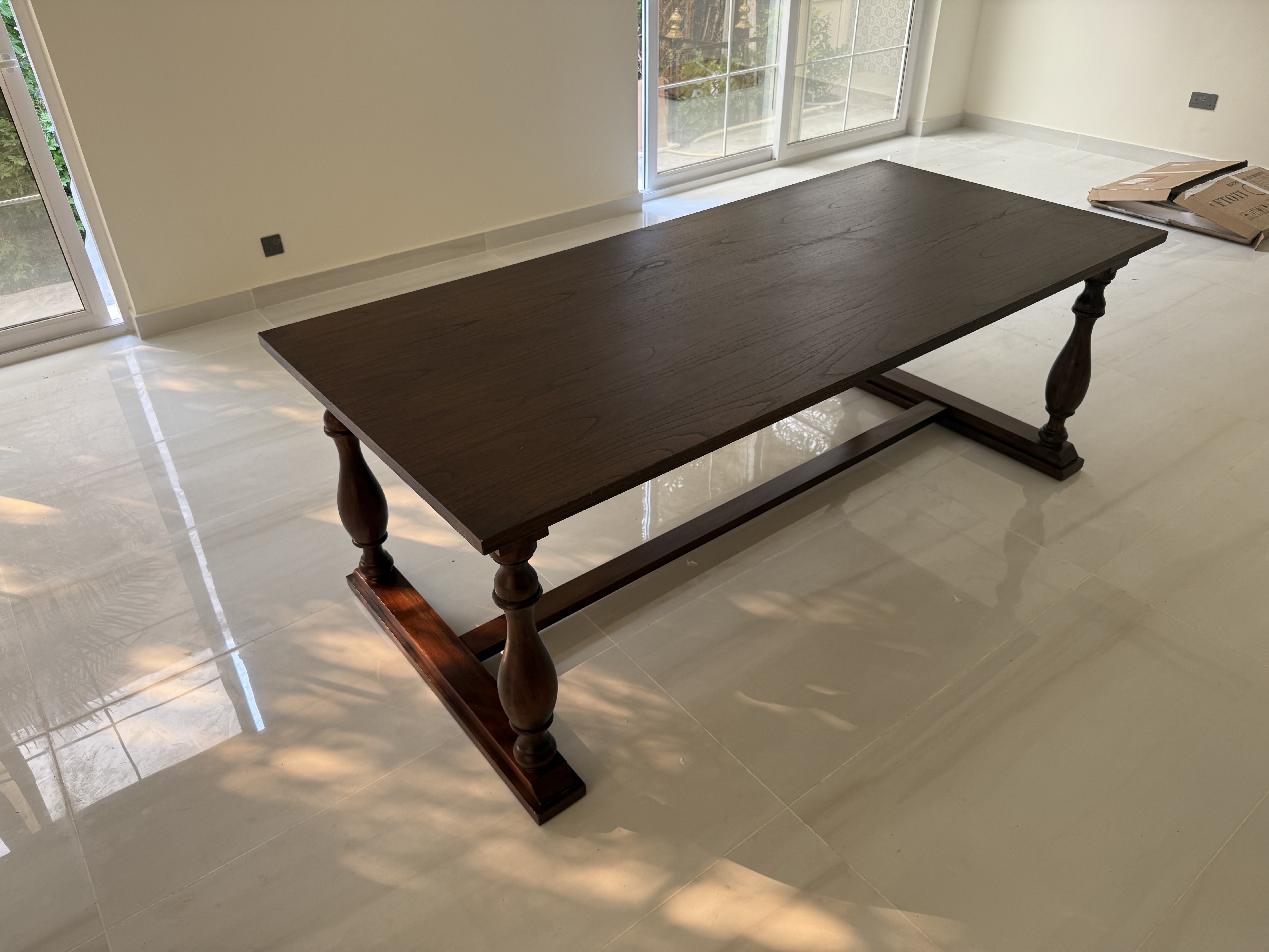 8-seater dining table for sale - Image 2