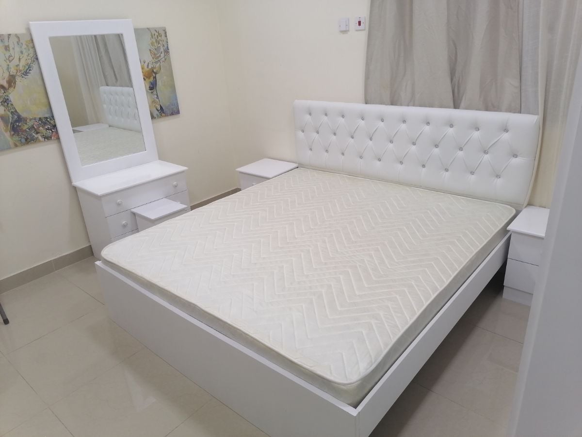 For sale full bed room set - Image 4