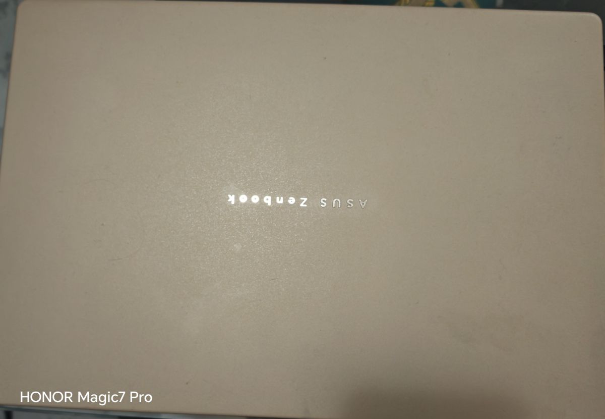 Asus Zenbook A14 - Image 2