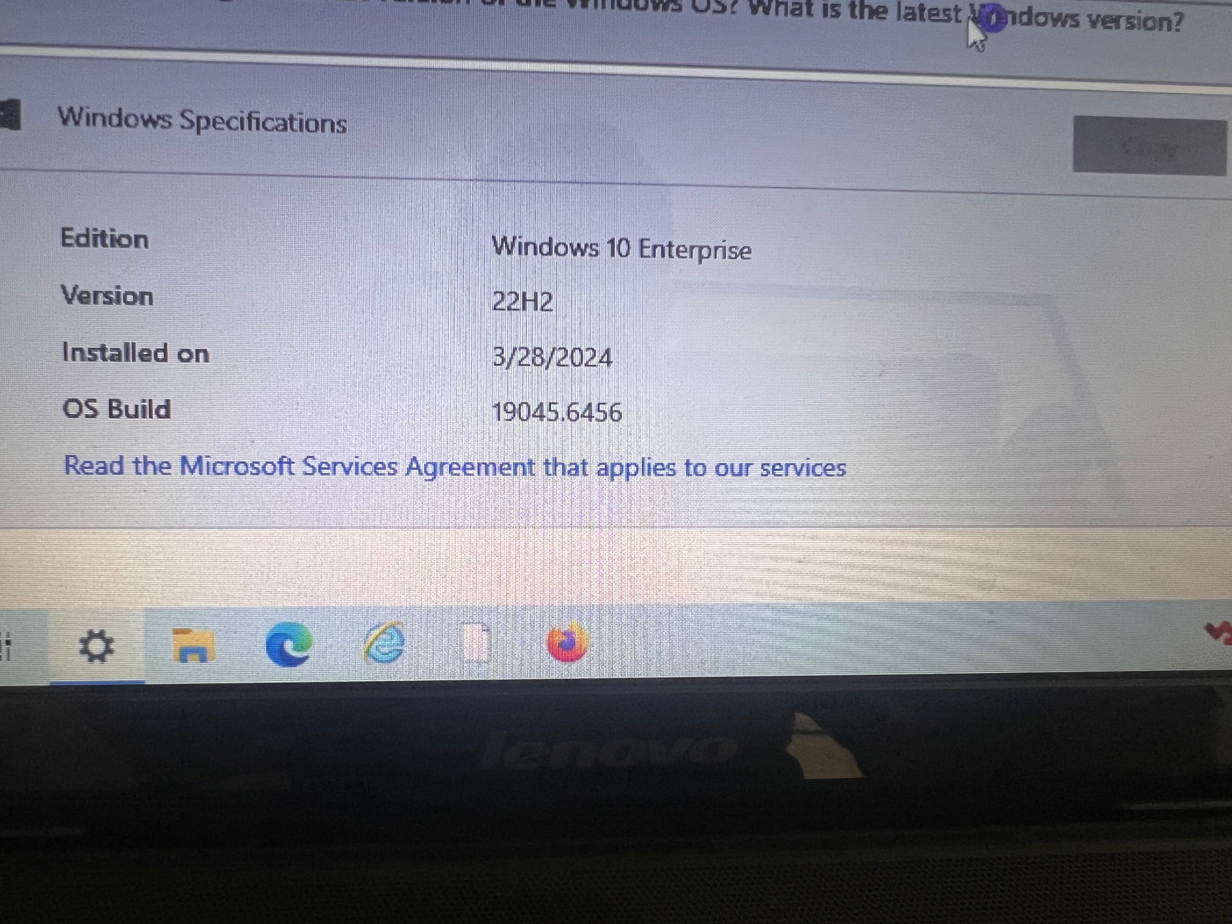 Lenovo laptop very old qar 300. 15.4 inch  - Image 4