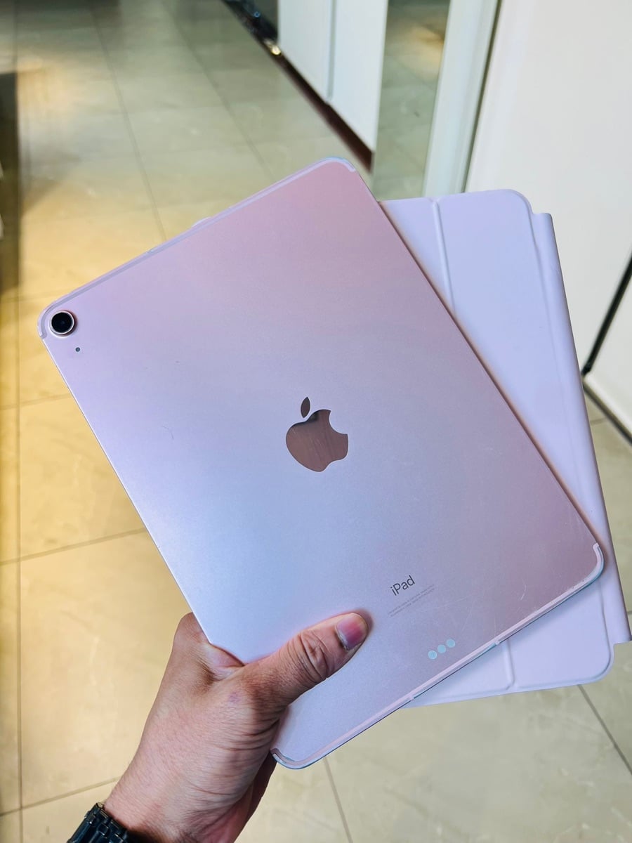 iPad Air 4th generation 64gb sim - Image 1