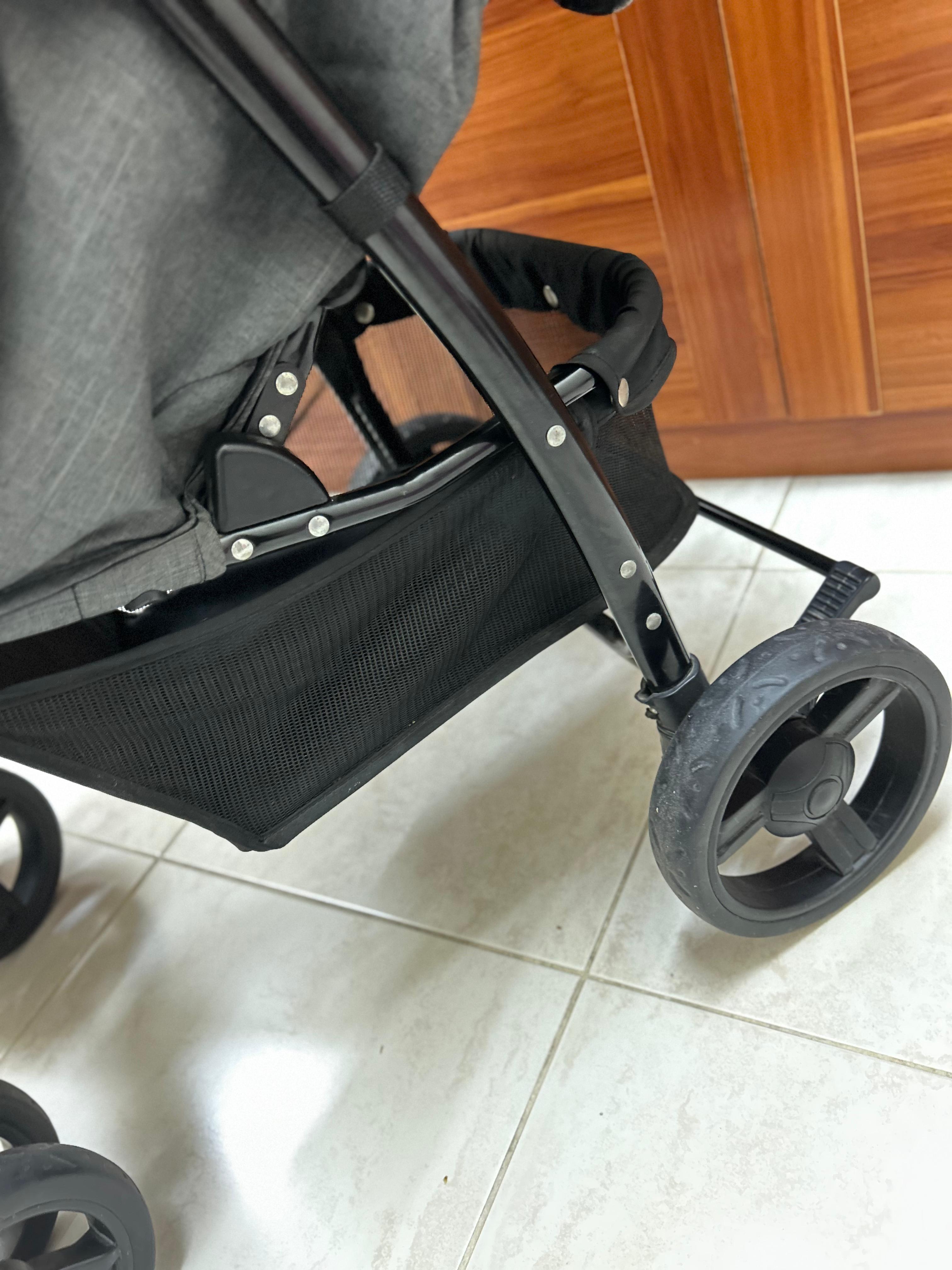 Juniours Brand Stroller - Image 5