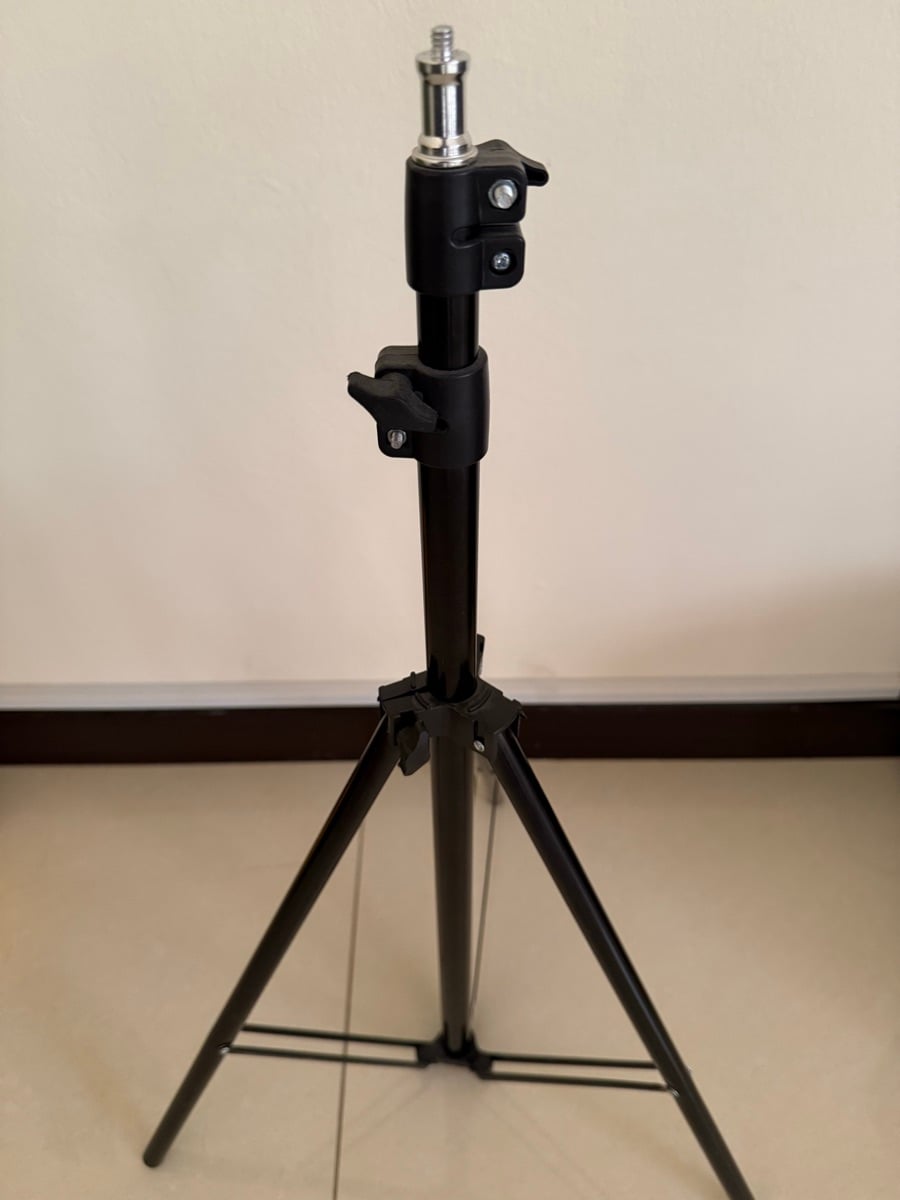 LG projector PF610P - Image 2