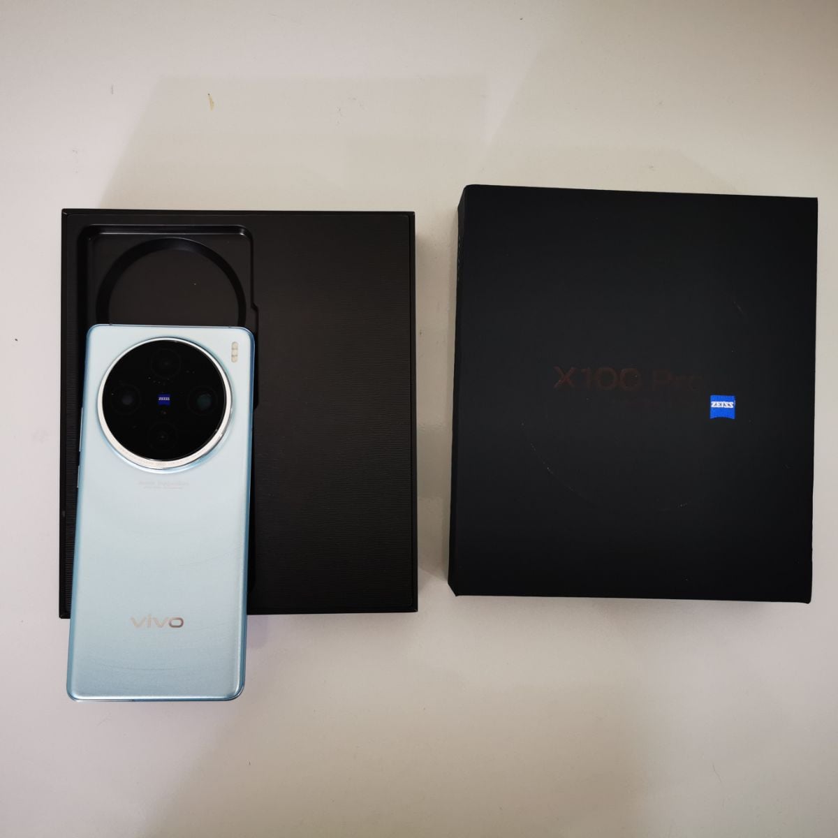 Vivo X100 pro 16+16 Gb, 1TB ROM. 5g, Zeiss tech - Image 1