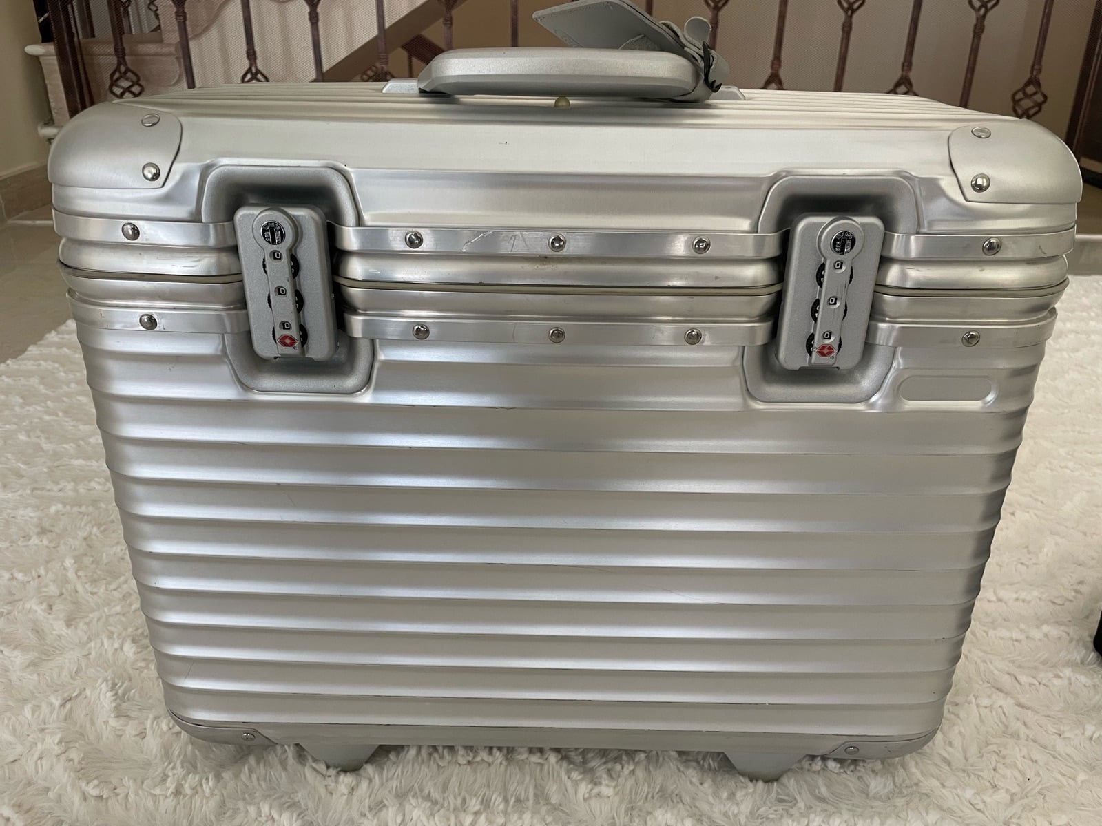 LVMH Rimowa Aluminium Pilot trolley - Image 3