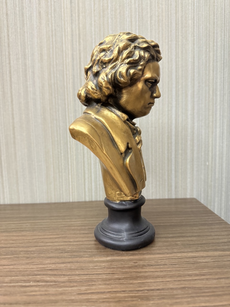 BEETHOVEN decoration gold - H26cm - Image 3