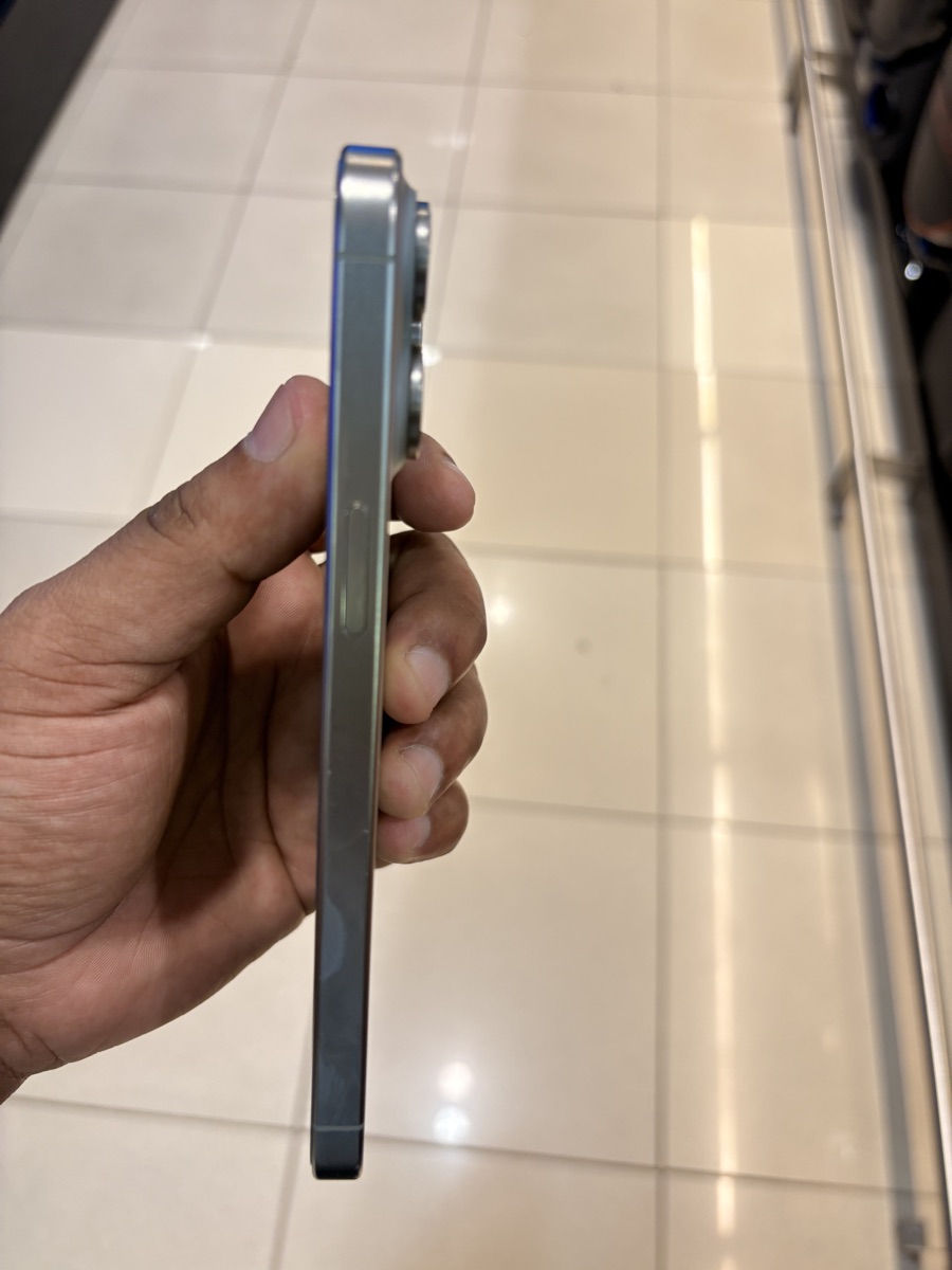 iPhone 15Pro Max 256Gb Natural titanium - Image 3