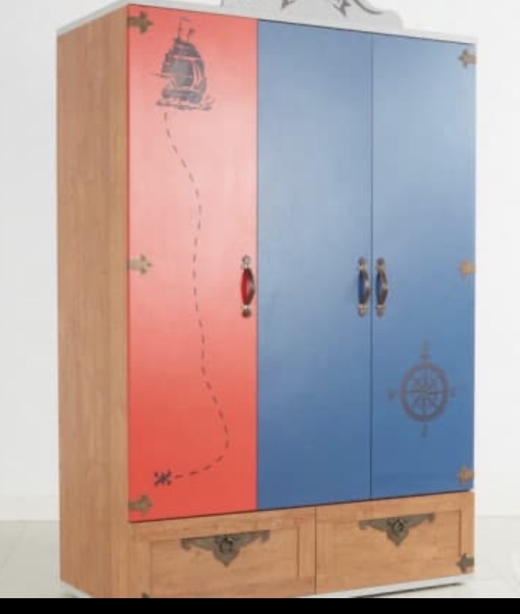 Pirate wardrobe - Image 2