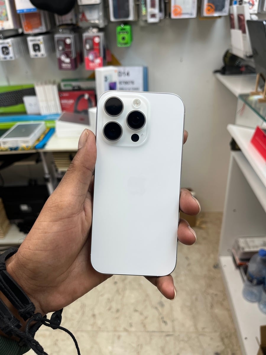 I PHONE 16 PRO 512GB - Image 3