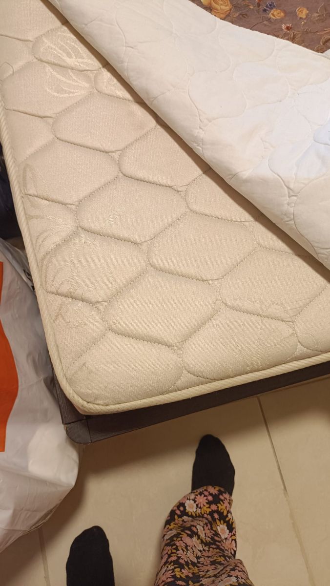 Two Single Bedsets - Image 6