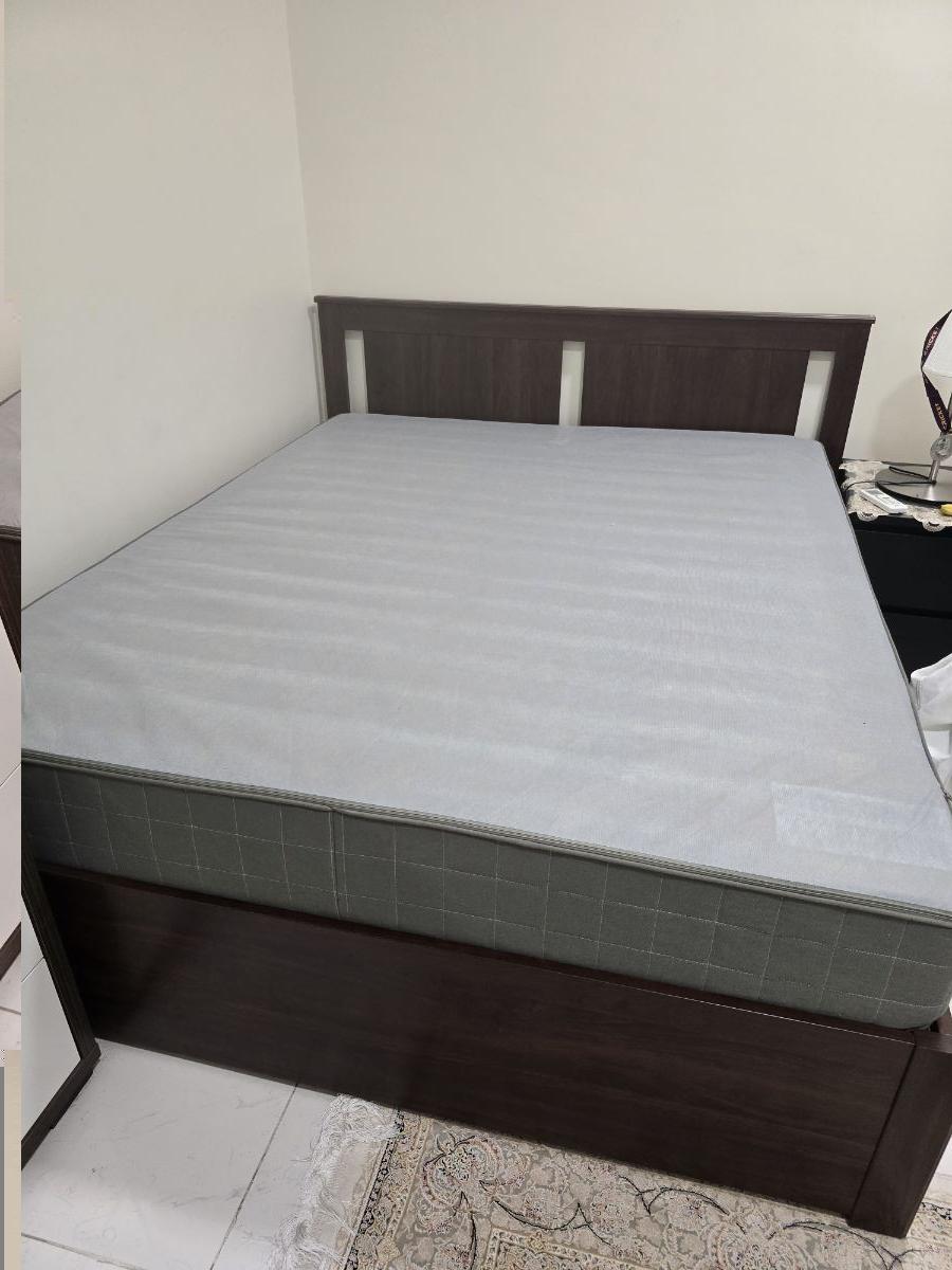 Double bed with mattress and Two side tables - Image 3