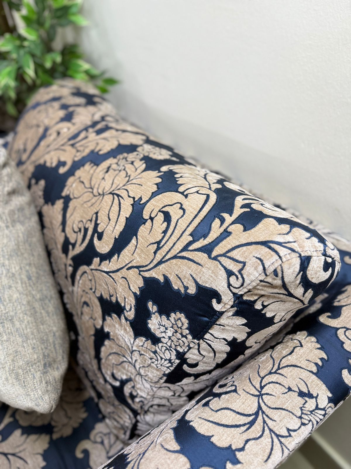 2 single Sofa from home center  - Image 4