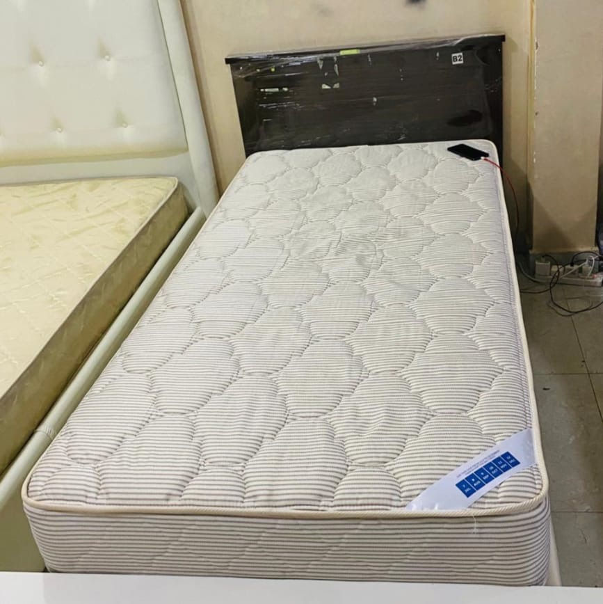 Qatar Airways furniture available - Image 18