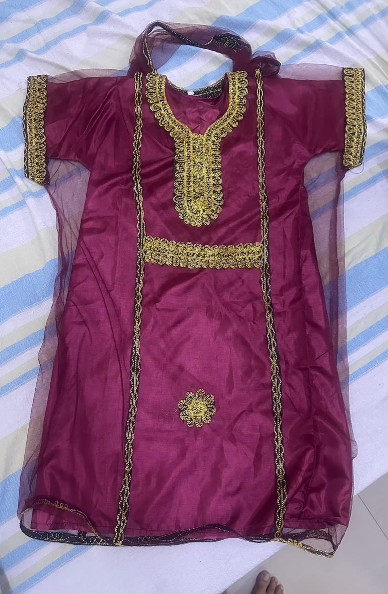 Qatar National Day Dress and Head Jwellery - Image 3