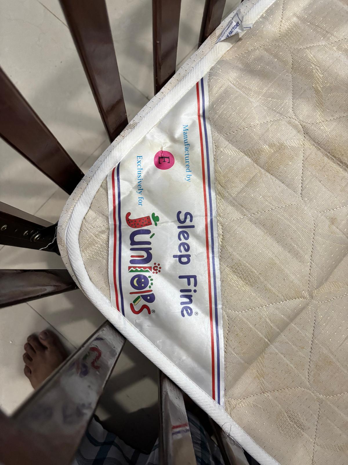 JUNIOR BABY COT WITH MATRESS - Image 5