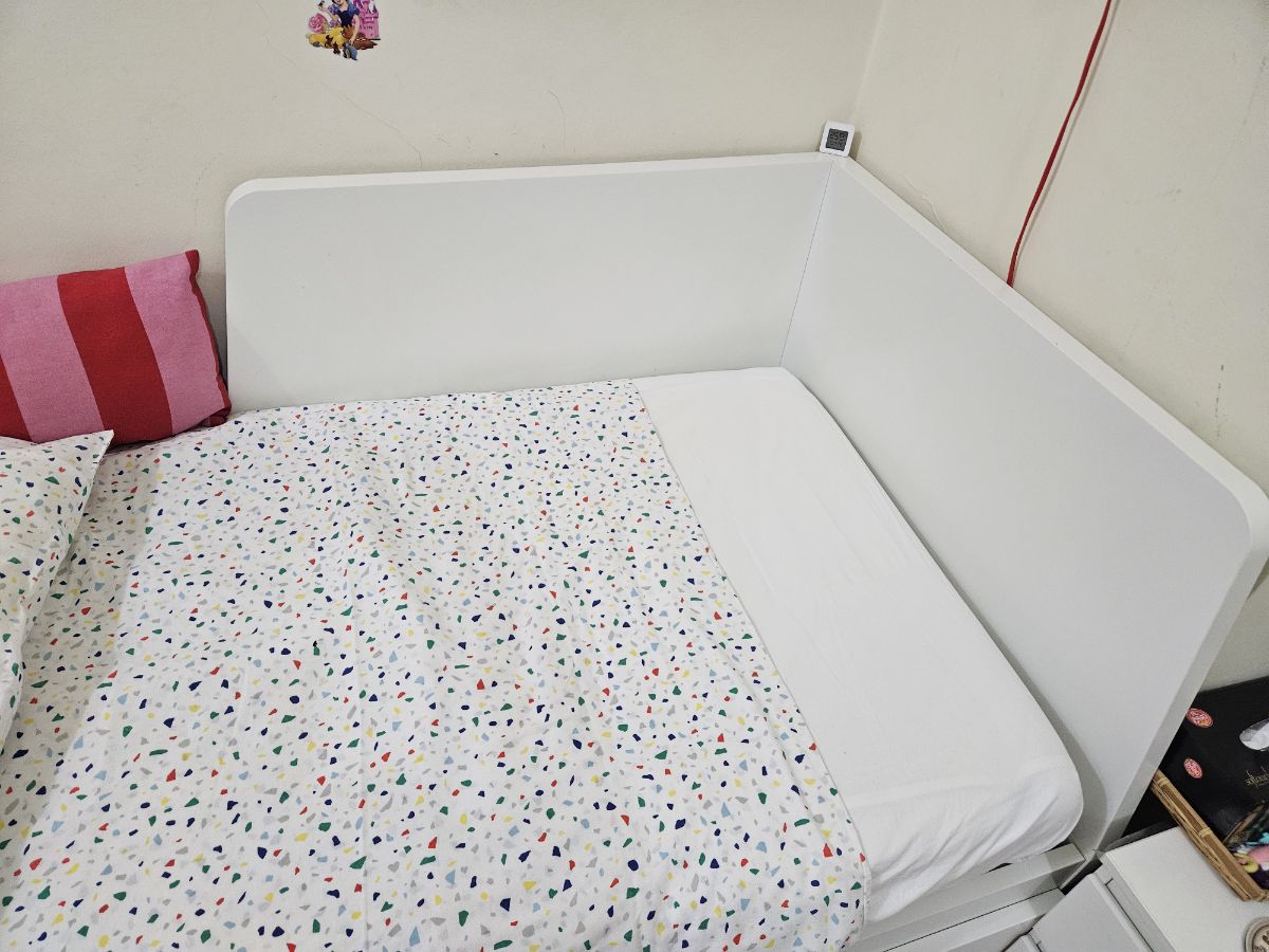 Day Bed Ikea with 2 mattresses - Image 2