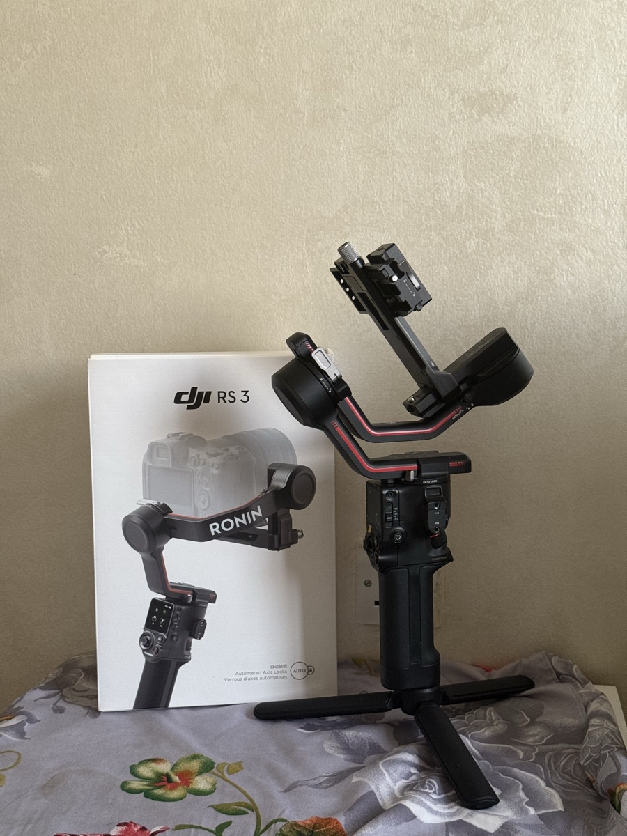 DJI RS3 GIMBAL(brand new condition) - Image 1