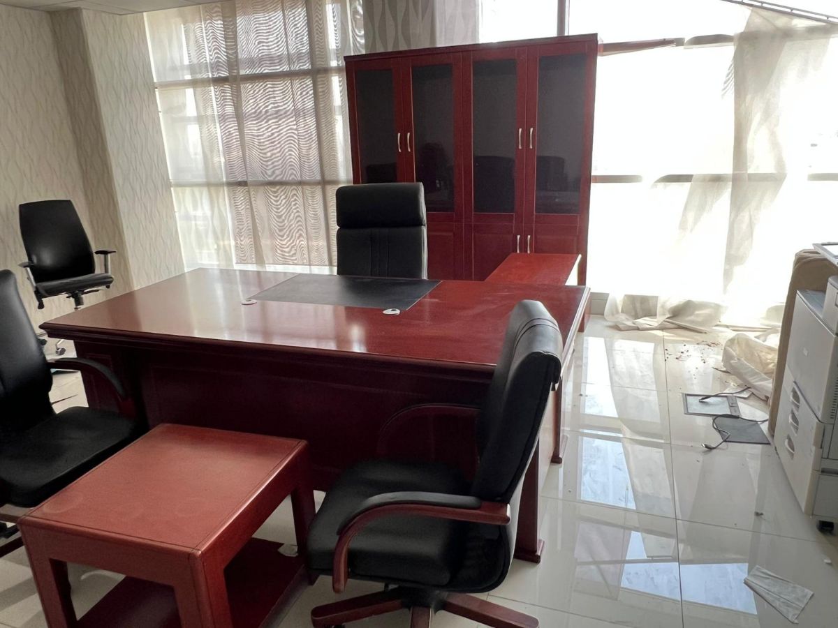 Used office desk study table metting table reception workstation sofa buy sell 33270617 - Image 17