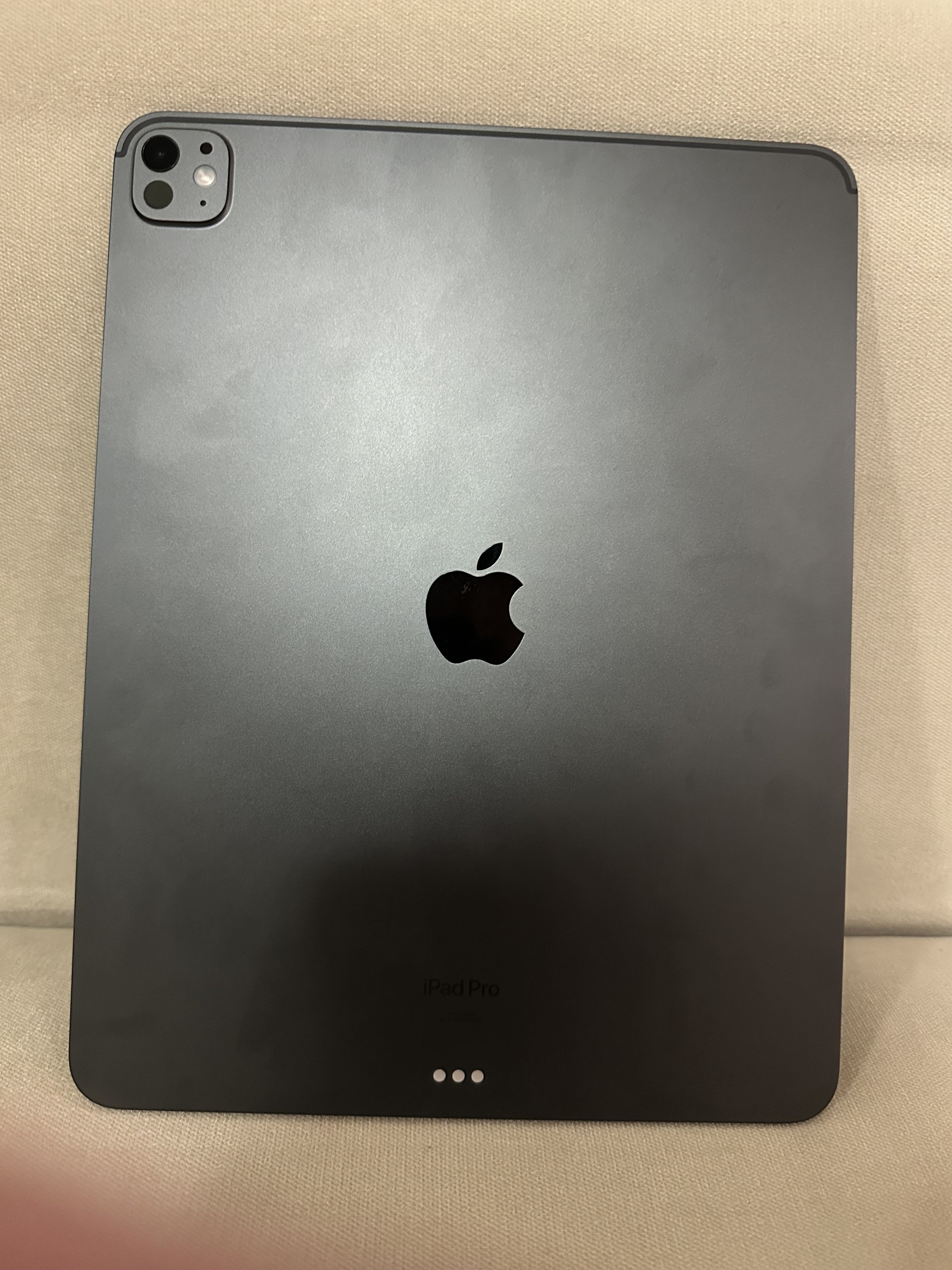 Apple Ipad pro 13 inch M4 - Image 4