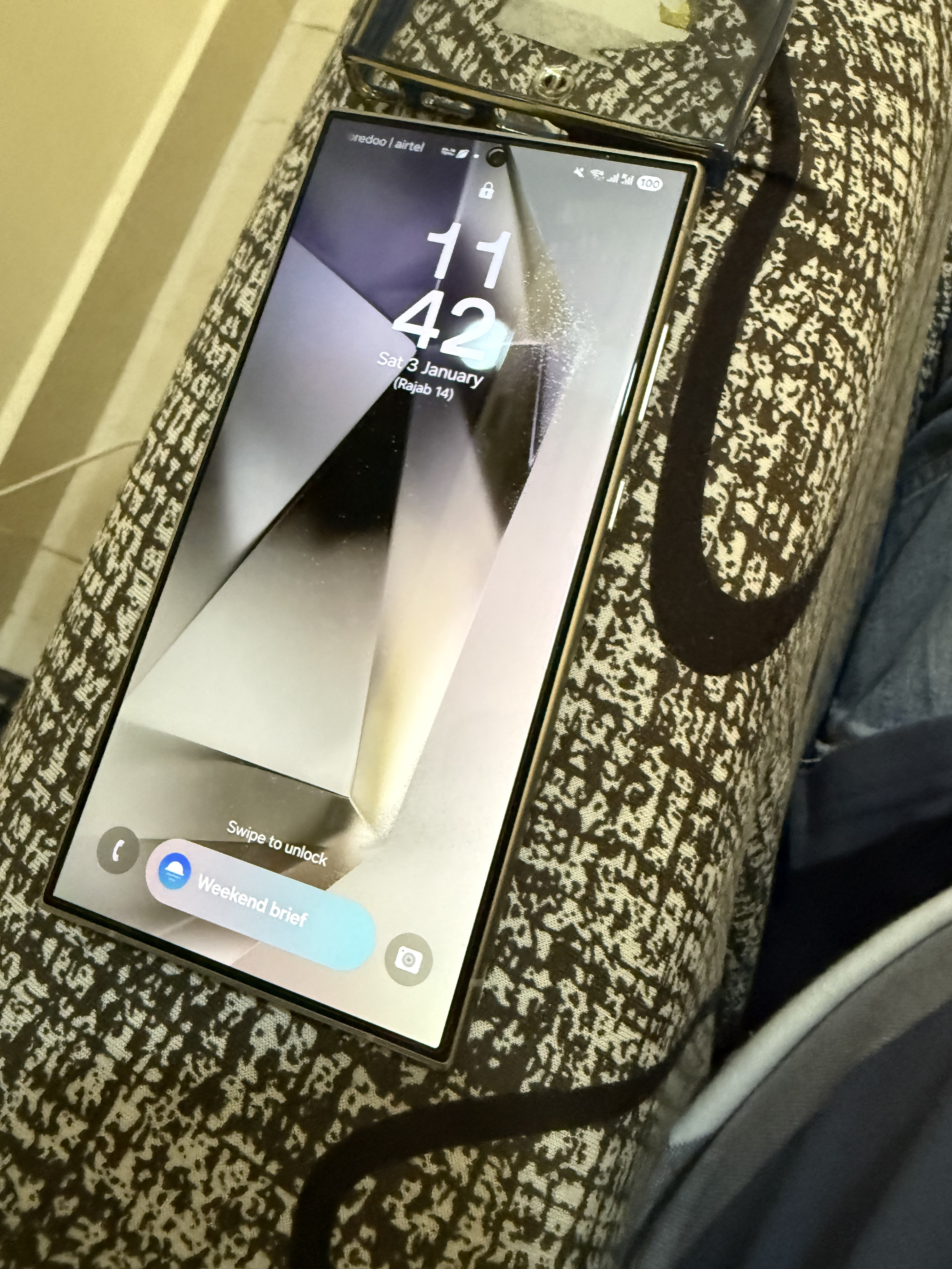 Samsung Ultra 24 256 GB for 2,450 - Image 1