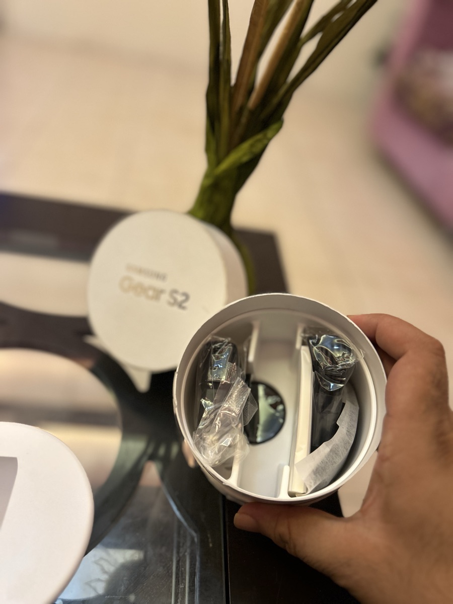 Samsung Gear S2 Smart Watch ⌚ USA Original with Box & All Accessories - Image 6